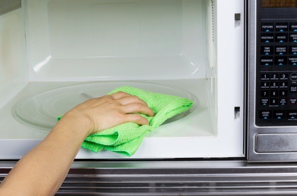 3 tips for how to clean the microwave - Plenty